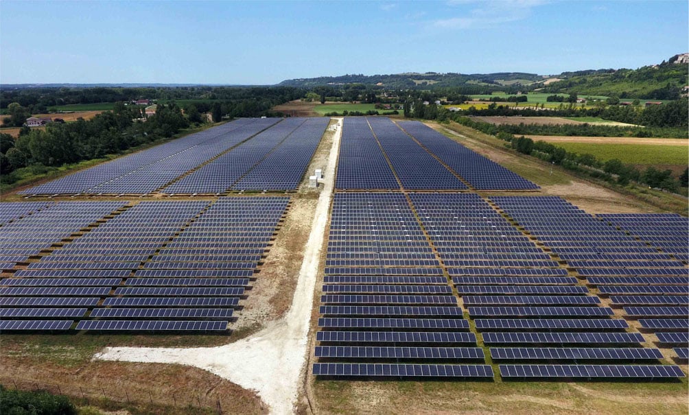Vue aérienne de la centrale solaire de Lamagistère.