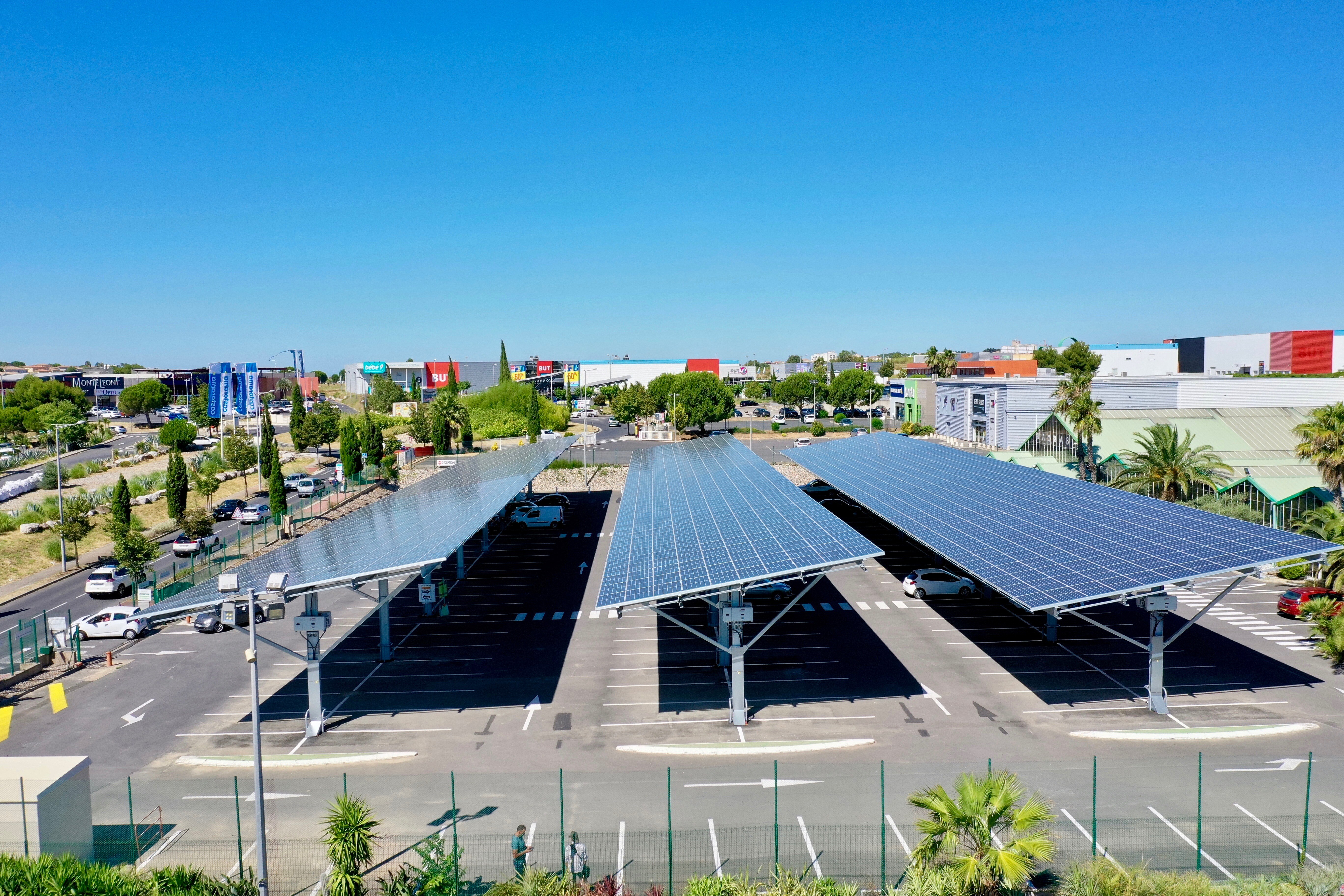 Comment fonctionnent les ombrières photovoltaïques